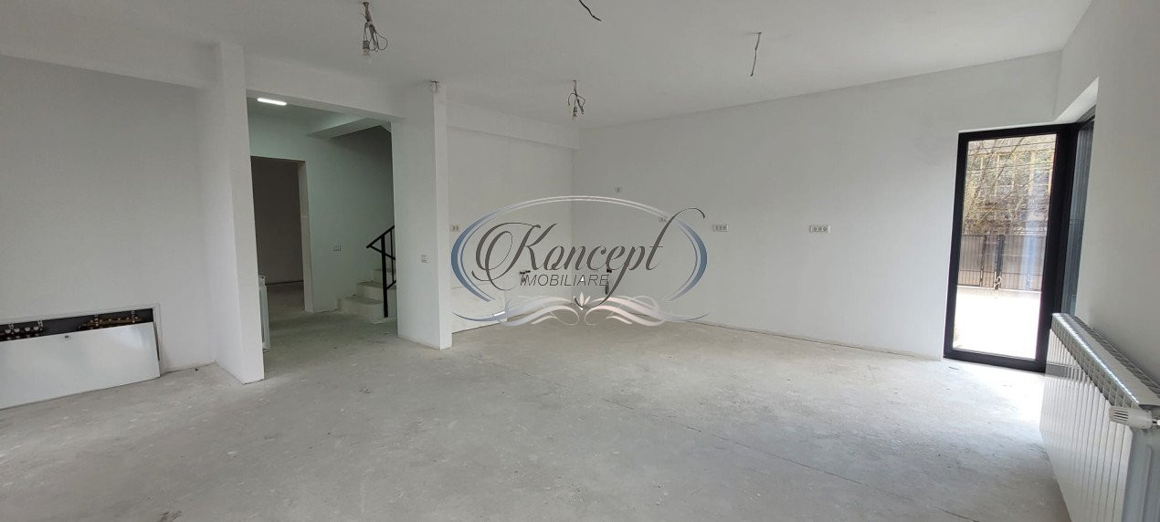 Duplex cu suprafata generoasa in Dambul Rotund