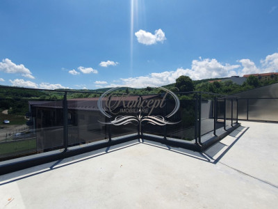Penthouse cu terasa rooftop