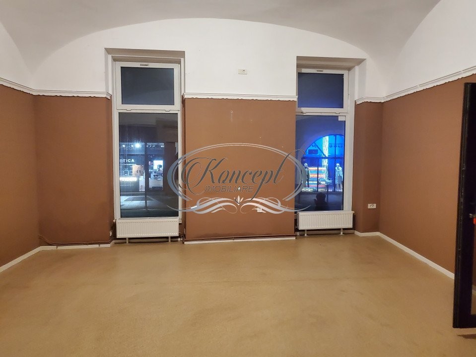 Spatiu comercial alimentatie publica, Ultracentral