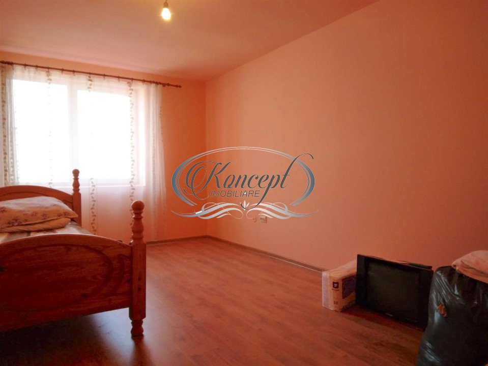 Apartament decomandat pe strada Horea