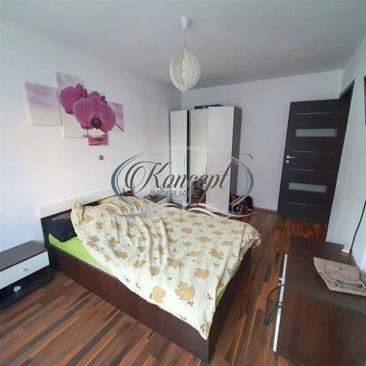 Apartament spatios, strada Florilor