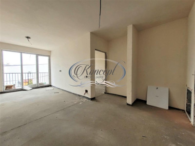 Apartament cu doua bai si parcare