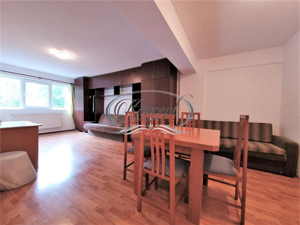 Apartament decomandat, cu parcare