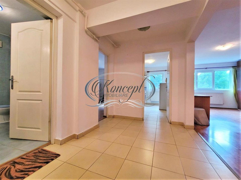 Apartament decomandat, cu parcare