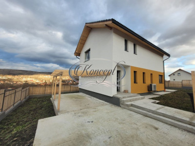 Casa eficienta energetic in Chinteni