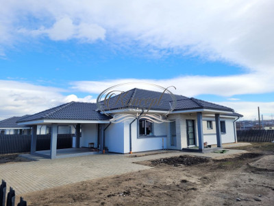 Casa individuala in ansamblu modern, Jucu de Mijloc