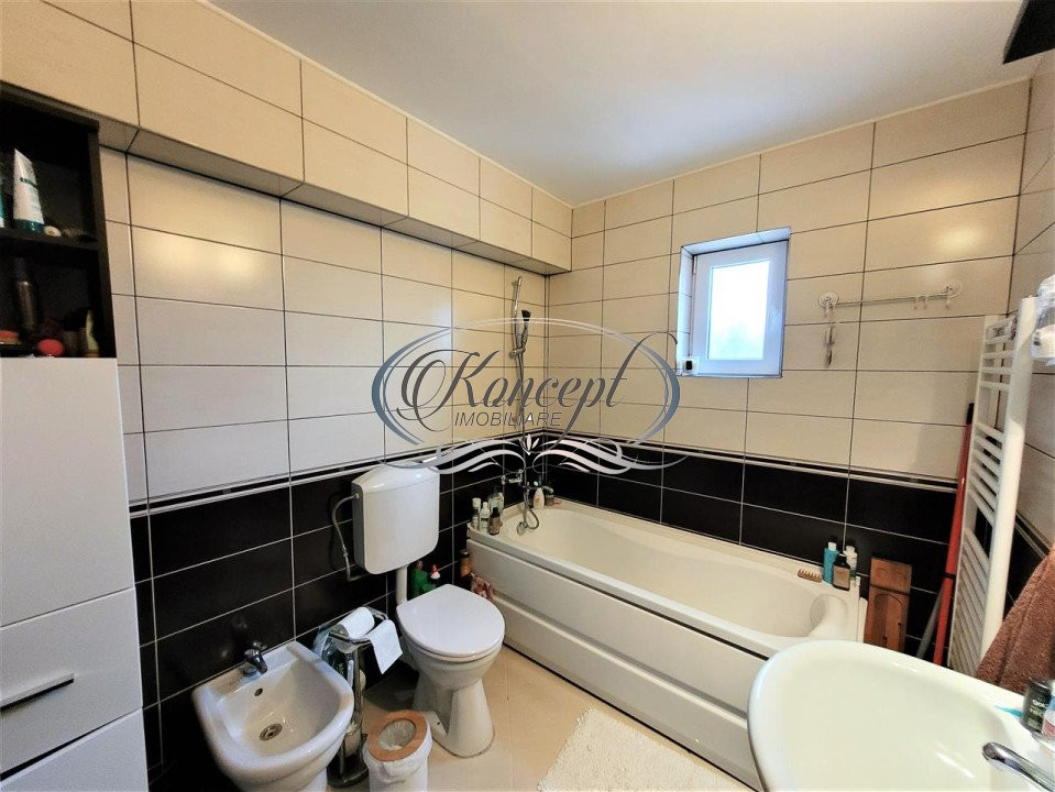 Apartament pe 2 niveluri si parcare pe strada Edgar Quinet