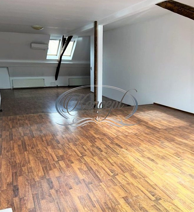 Apartament spatios in Piata Unirii