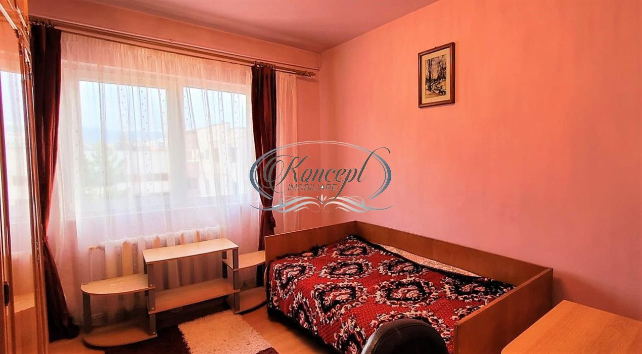 Apartament cu 3 camere, zona Piata Cipariu