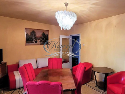 Apartament cu 3 camere, zona Piata Cipariu