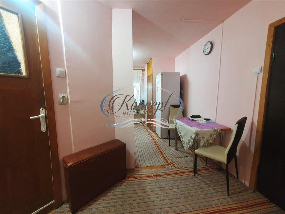 Apartament la etaj intermediar pe strada Tasnad