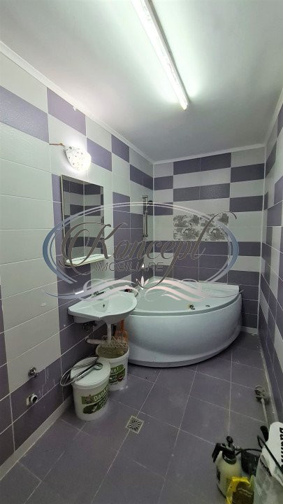 Apartament cu 3 camere si parcare, zona Calea Turzii